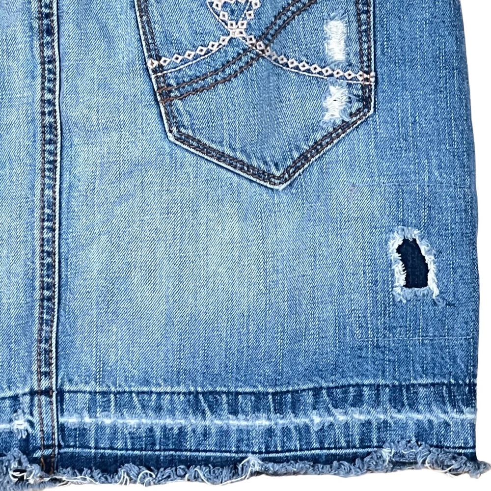 DKNY JEANS Women’s Denim Jeans Distressed Mini Skirt Fly Front Size 4 - Picture 11 of 12